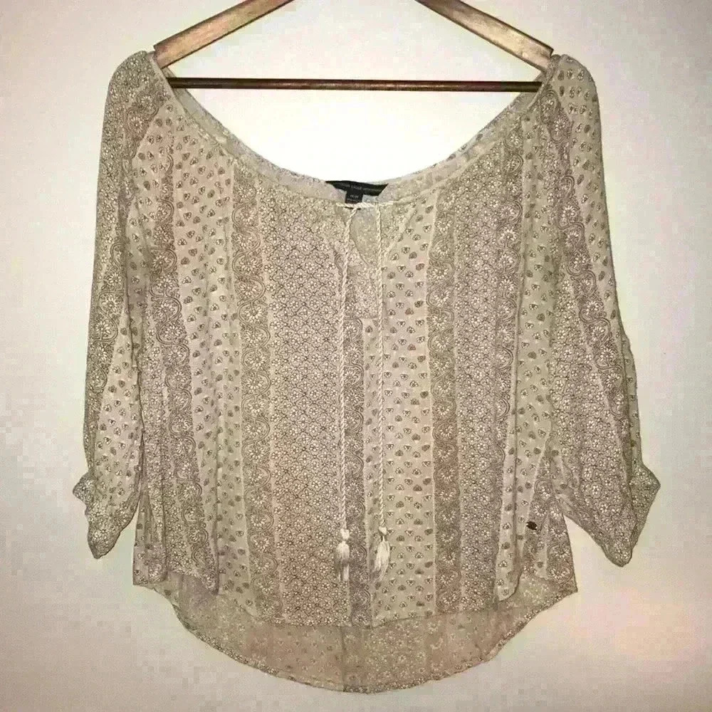 American Eagle Purple Floral Print Blouse Size: M